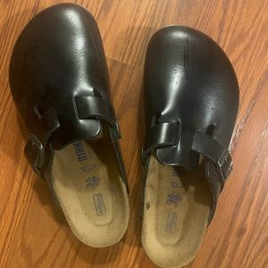 Black leather Birkenstock bostons